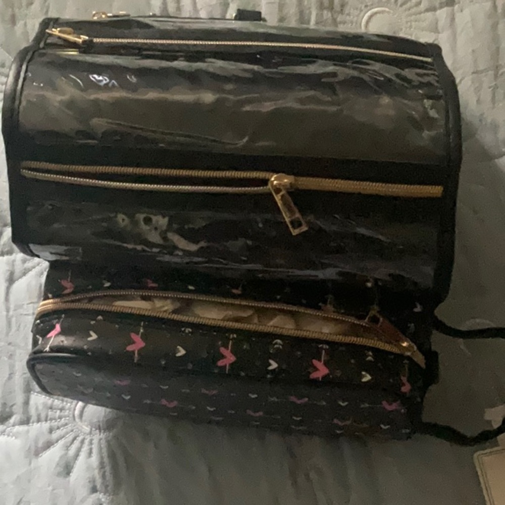 Black and Pink Travel Bag - Picture 4 of 6